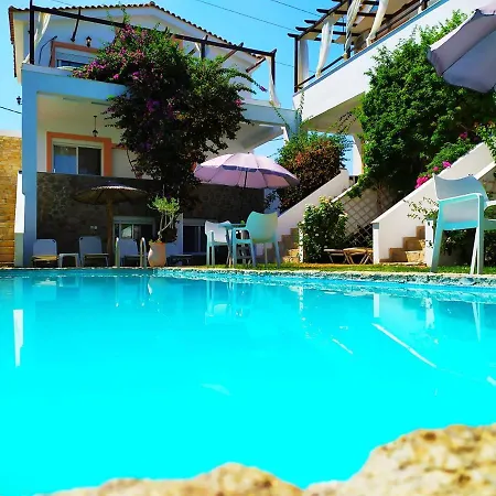 Michaella's Maissonete At Rafaella *