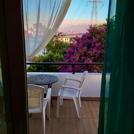 Michaella's Maissonete At Rafaella Apartment *
