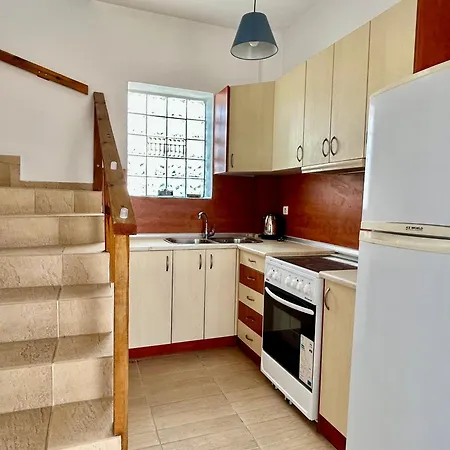 Michaella's Maissonete At Rafaella Kokóni