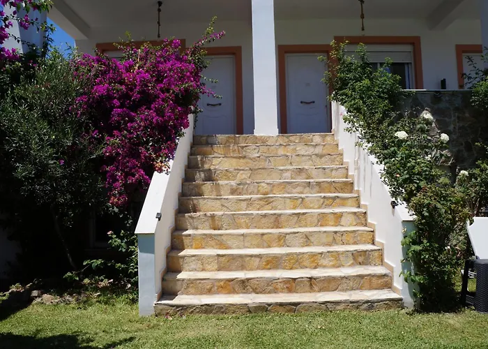 Michaella's Maissonete At Rafaella